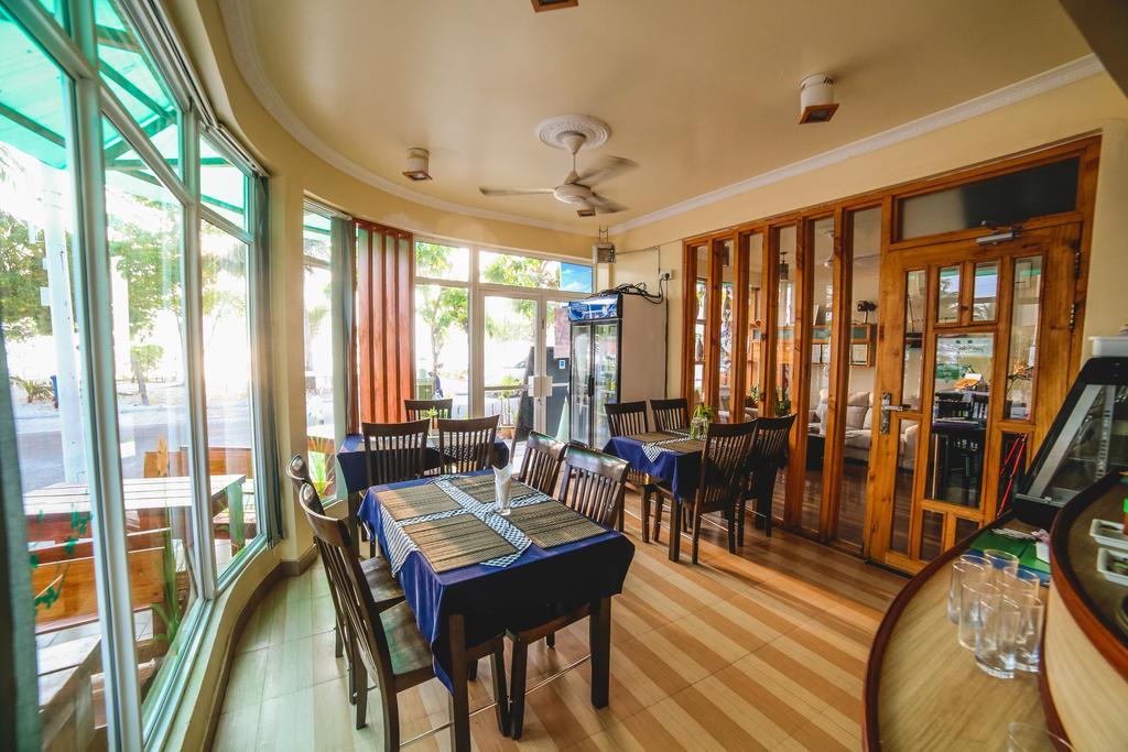 מאלה Relax Beach Inn מראה חיצוני תמונה