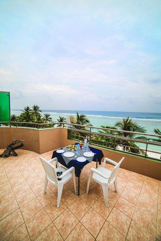 מאלה Relax Beach Inn מראה חיצוני תמונה