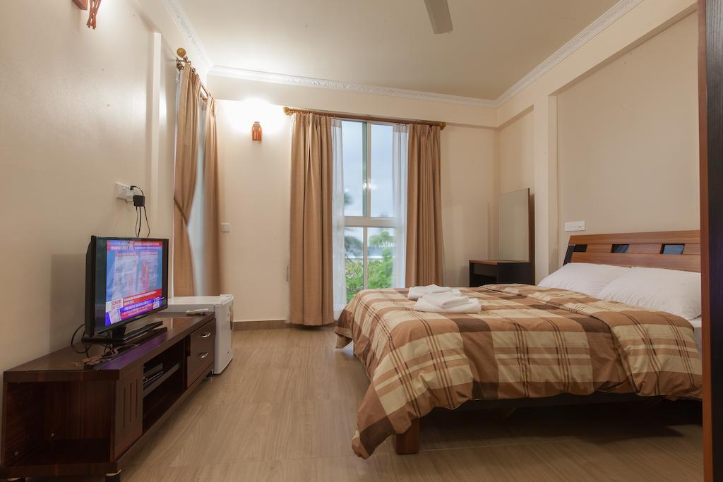 מאלה Relax Beach Inn מראה חיצוני תמונה