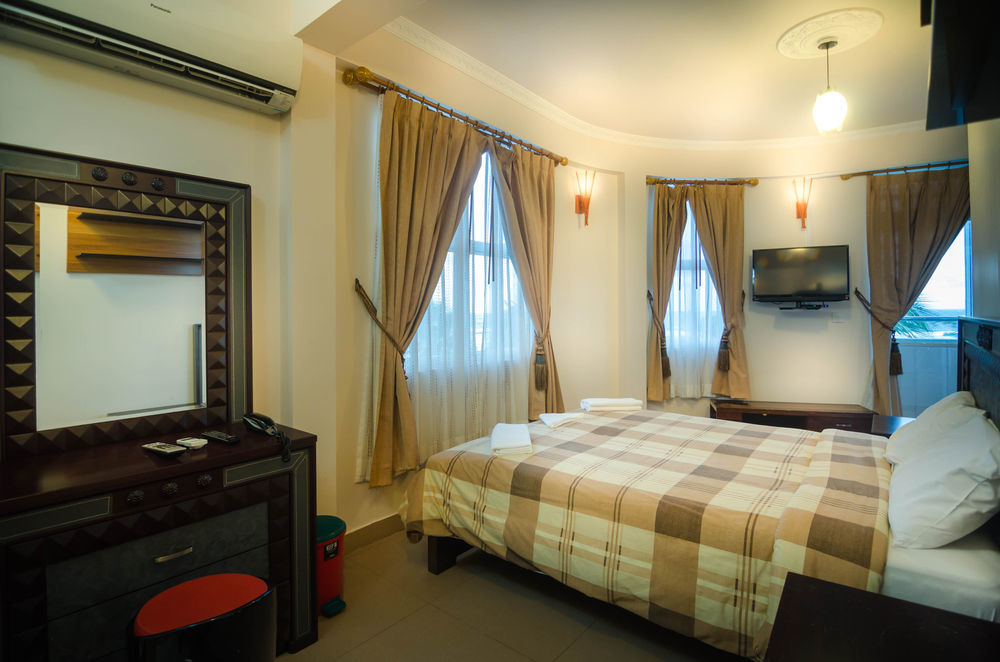 מאלה Relax Beach Inn מראה חיצוני תמונה